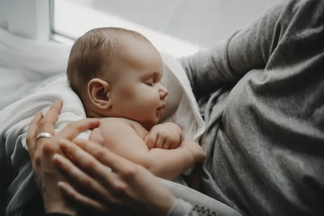 Baby van 8 weken wil niet slapen overdag