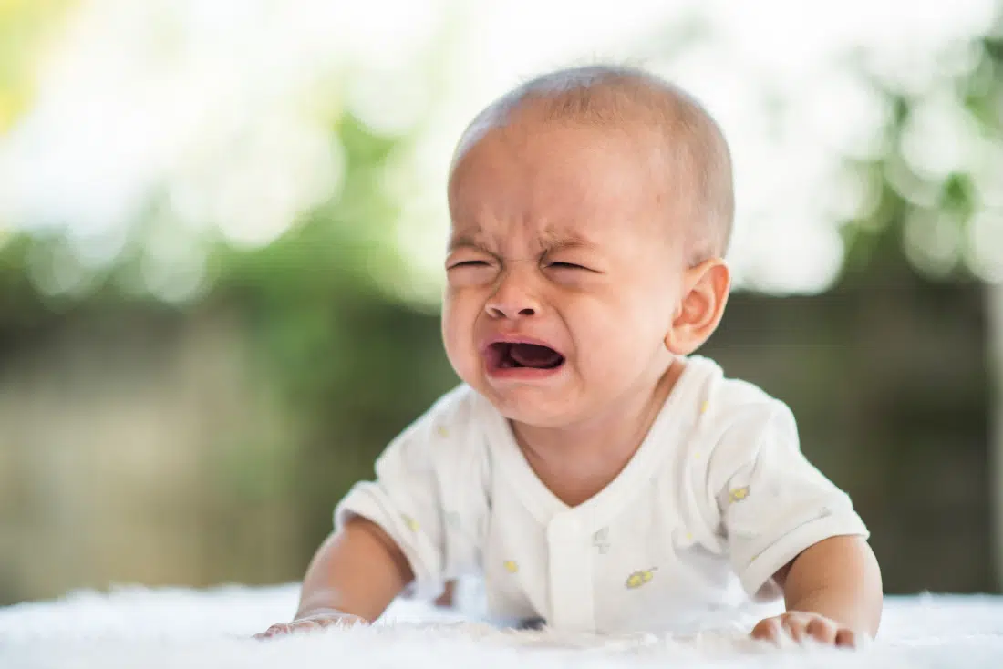 baby huilt tijdens slaap slaaptipsvoorbabys