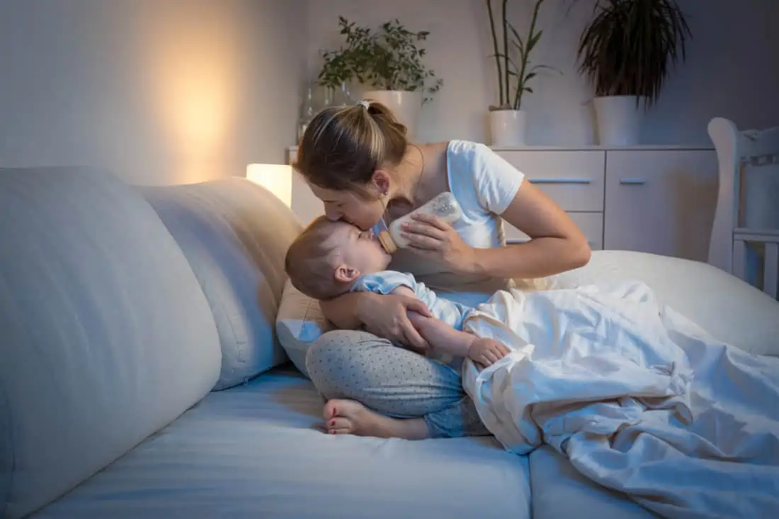 Nachtvoeding afbouwen: hoe doe je dat?